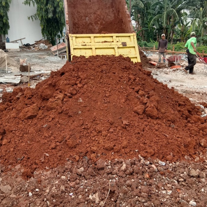 Bagaimana Cara Memastikan Kualitas Kontraktor dalam Jasa Urugan Tanah?